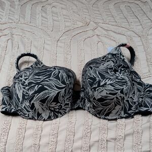 Cacique Black and Cream Leaf Print Bra